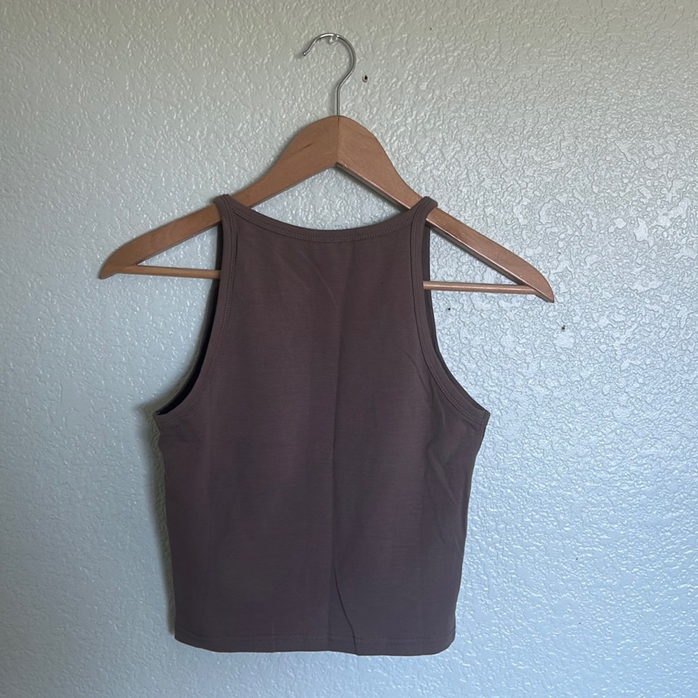 cropped tank top